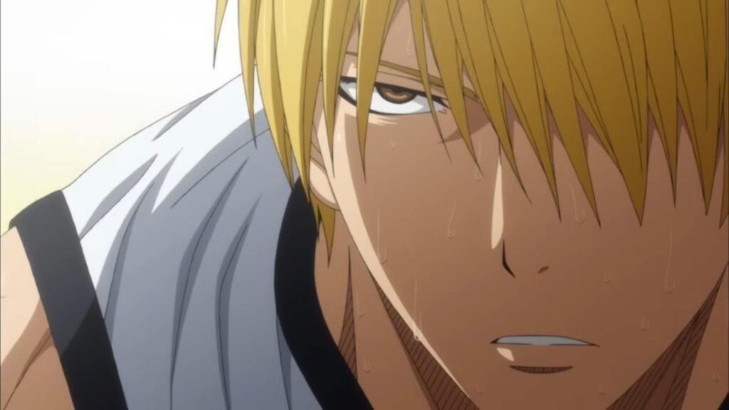 Ryota Kise cheveux blonds qui imite les autres joueurs et charmeur